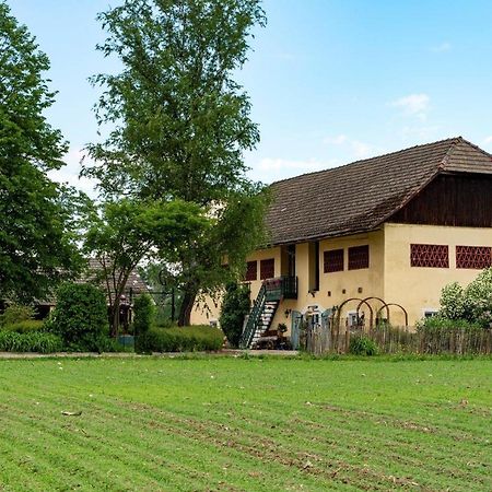 Gutshof Bartl 1 Apartman Klagenfurt am Woerthersee Kültér fotó