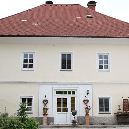 Gutshof Bartl 1 Apartman Klagenfurt am Woerthersee Kültér fotó