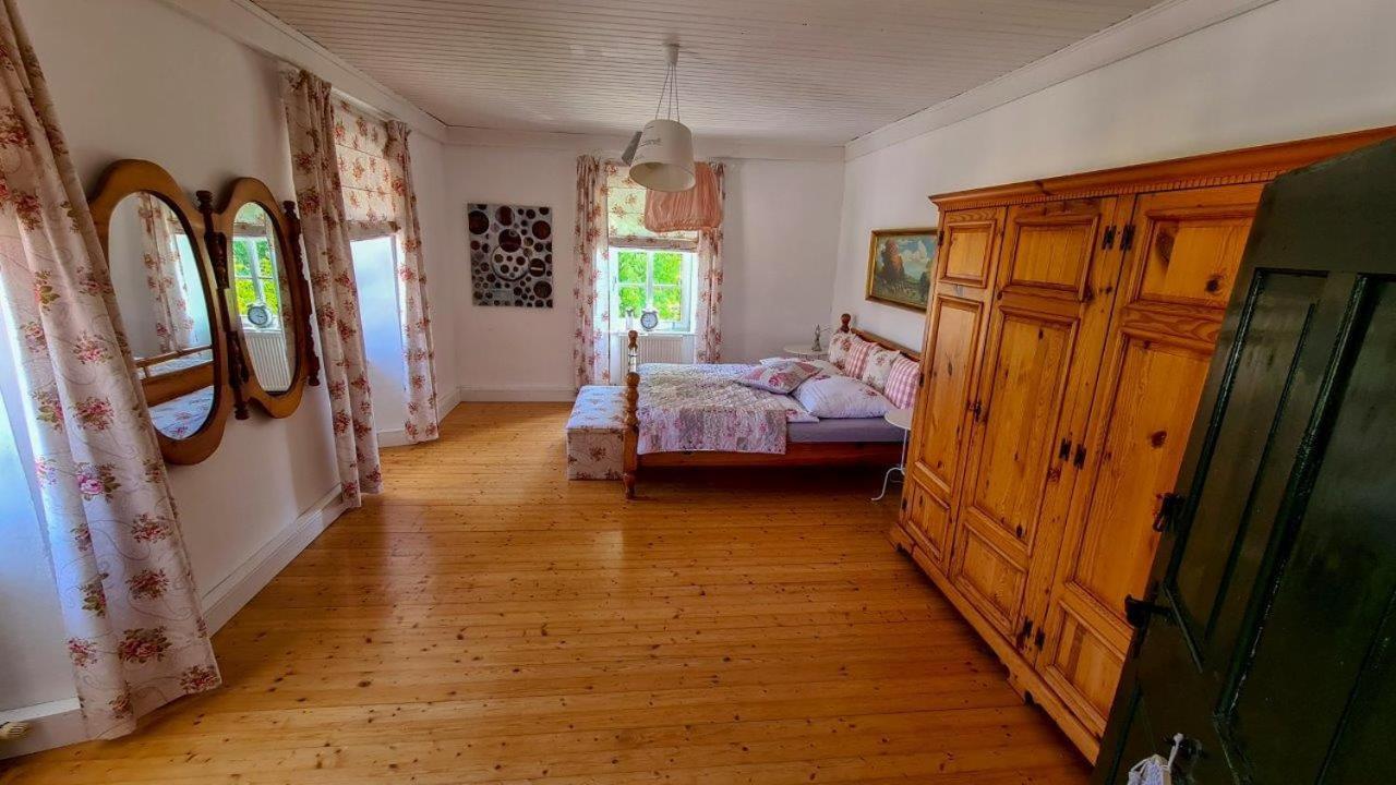 Gutshof Bartl 1 Apartman Klagenfurt am Woerthersee Kültér fotó