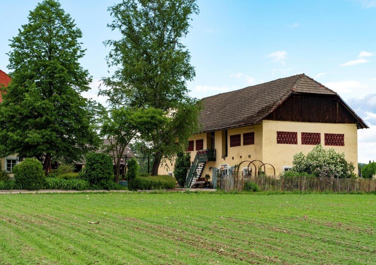 Gutshof Bartl 1 Apartman Klagenfurt am Woerthersee Kültér fotó