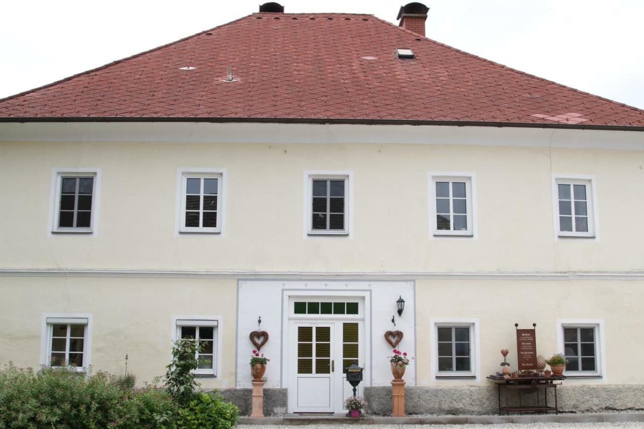 Gutshof Bartl 1 Apartman Klagenfurt am Woerthersee Kültér fotó