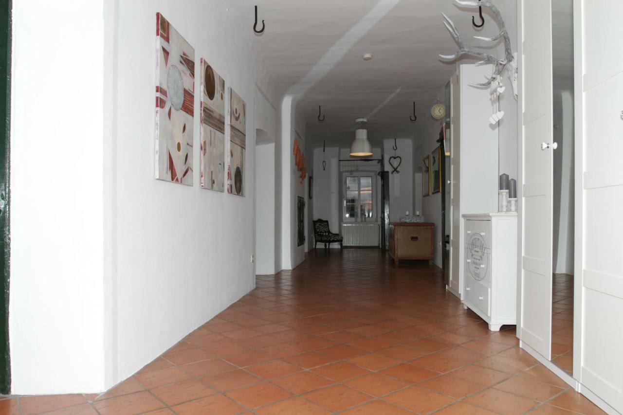 Gutshof Bartl 1 Apartman Klagenfurt am Woerthersee Kültér fotó