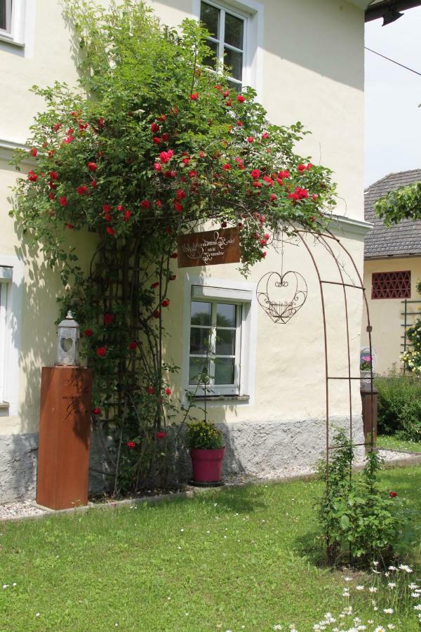 Gutshof Bartl 1 Apartman Klagenfurt am Woerthersee Kültér fotó